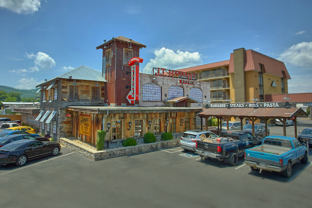 4 Reasons to Eat at Our Pigeon Forge Restaurant