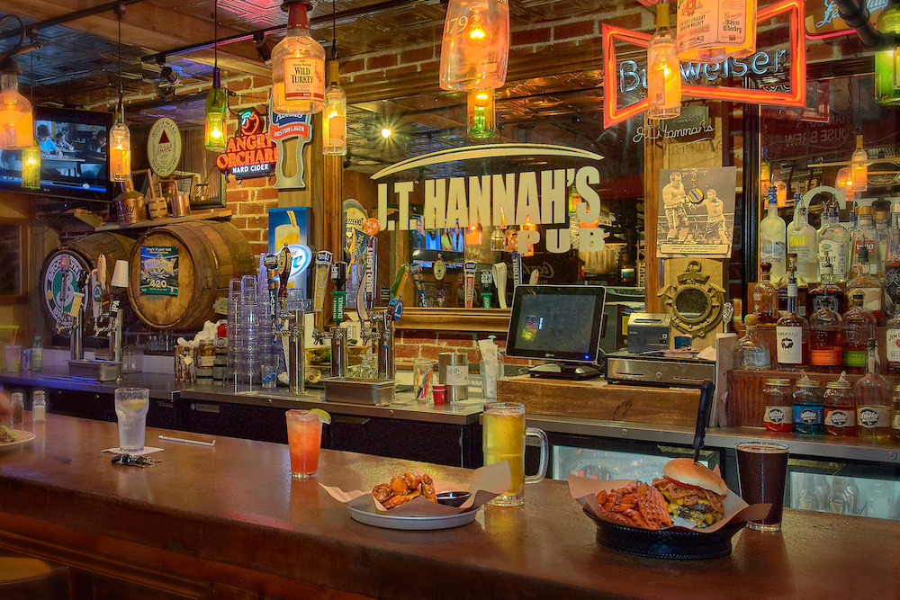 jt hannah's bar with food and drinks
