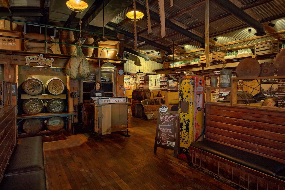main lobby at J.T. Hannah's Kitchen in Pigeon Forge